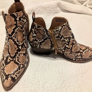 Time and Tru pink faux snakeskin booties size 10